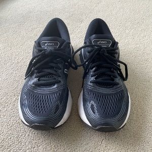 ASICS Gel Nimbus 21 Running Sneaker